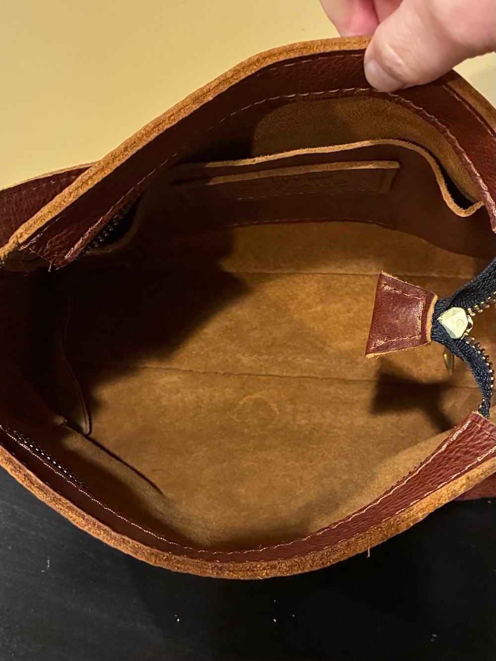 Portland Leather Goods Triangle Shoulder Bag Nutmeg Pebble Leather classic - Picture 8 of 16